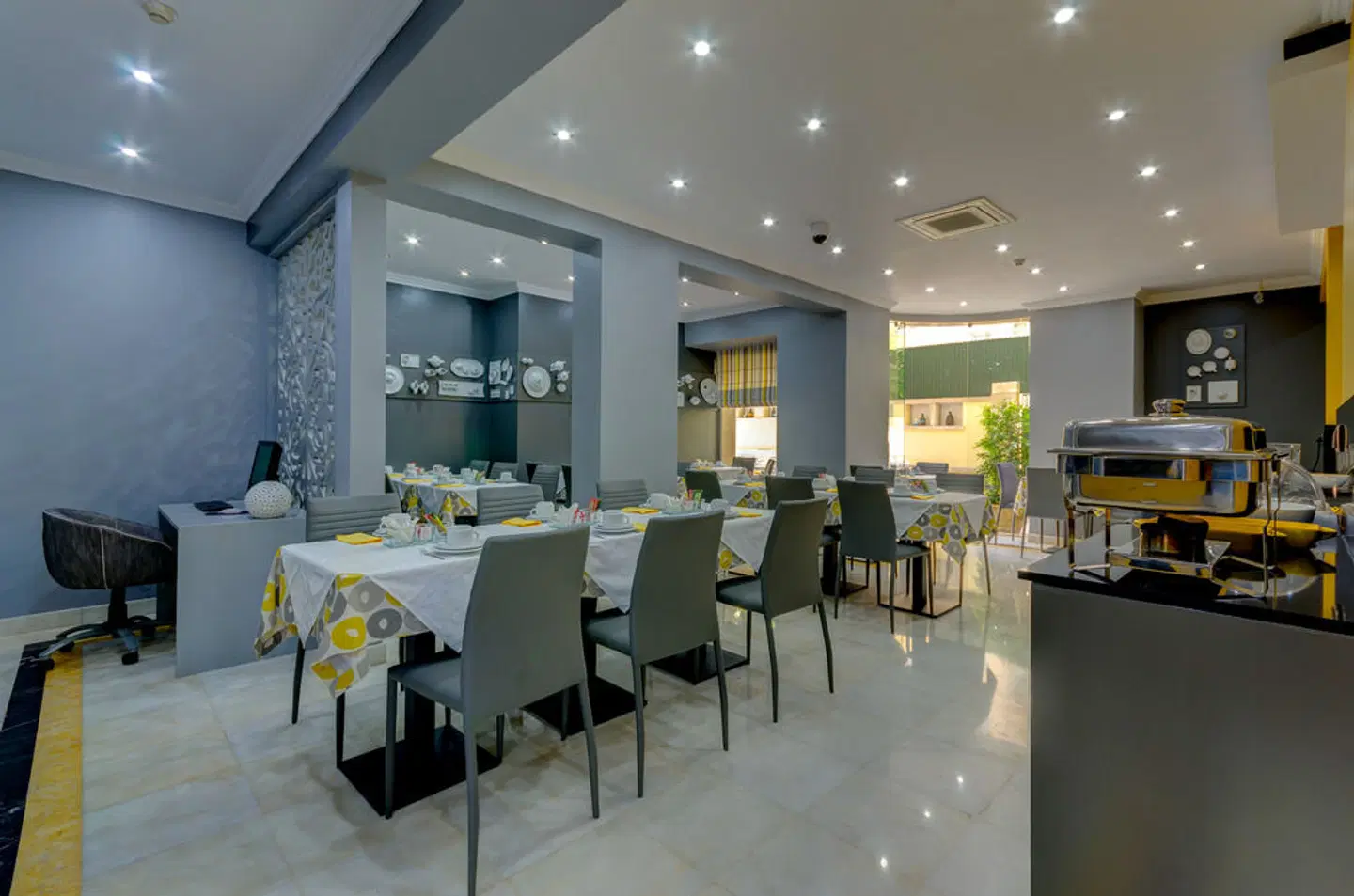 Avenida Park Restaurant