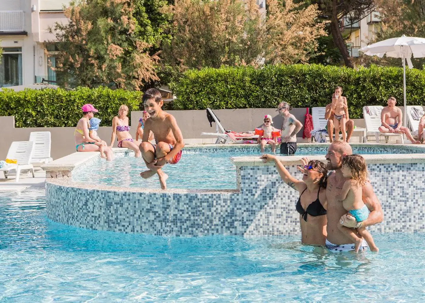 Luxor OUTDOOR_POOL