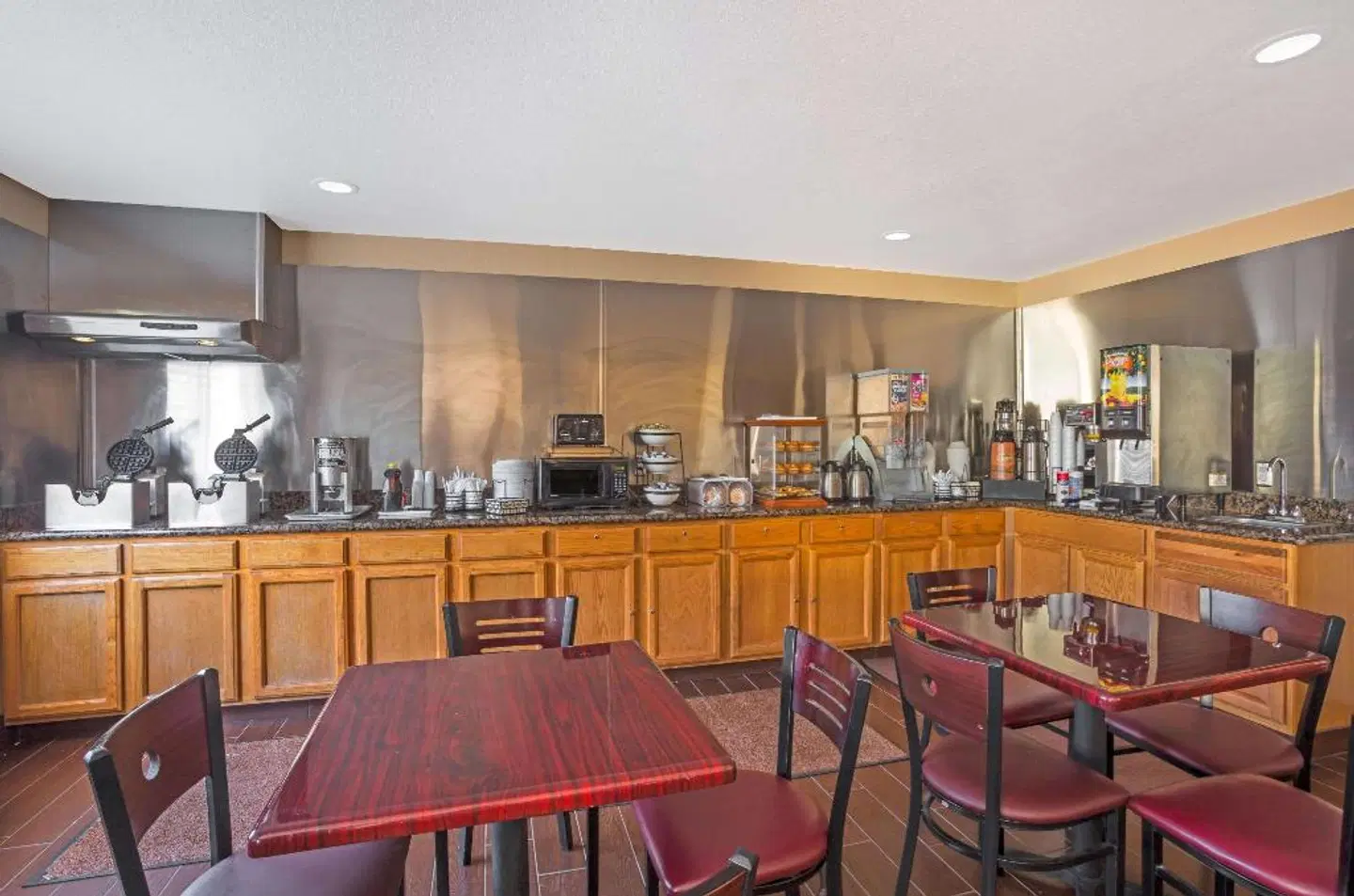 Howard Johnson Williams Bar