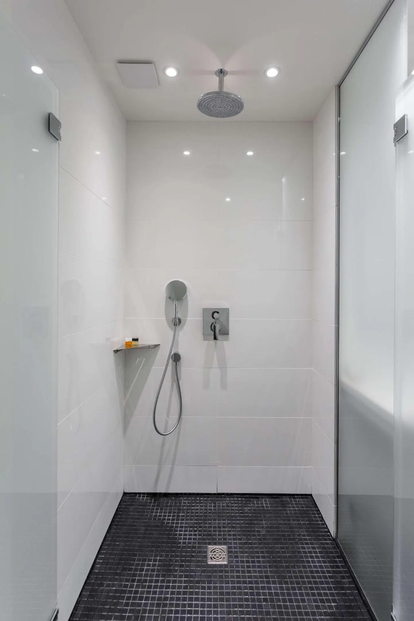 Hôtel de Castiglione Badezimmer