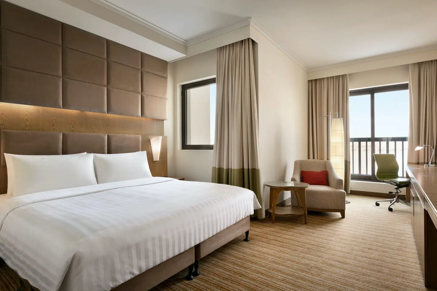 Traders Hotel Qaryat Al Beri Abu Dhabi ROOM_EXAMPLE