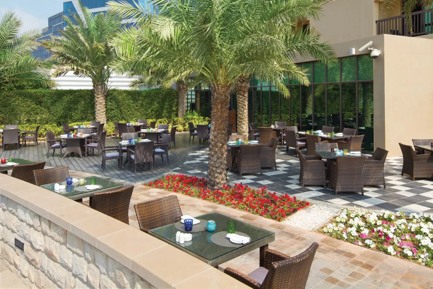 Traders Hotel Qaryat Al Beri Abu Dhabi Terrasse