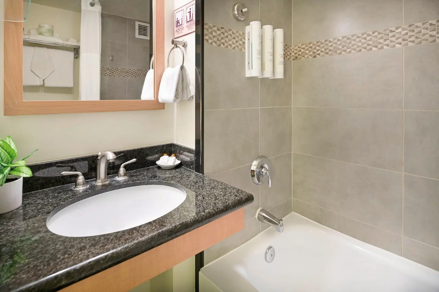 Vive Hotel Waikiki Badezimmer