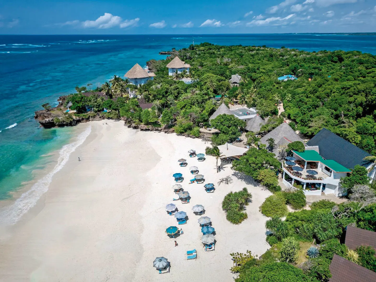 Chale Island Resort BEACH