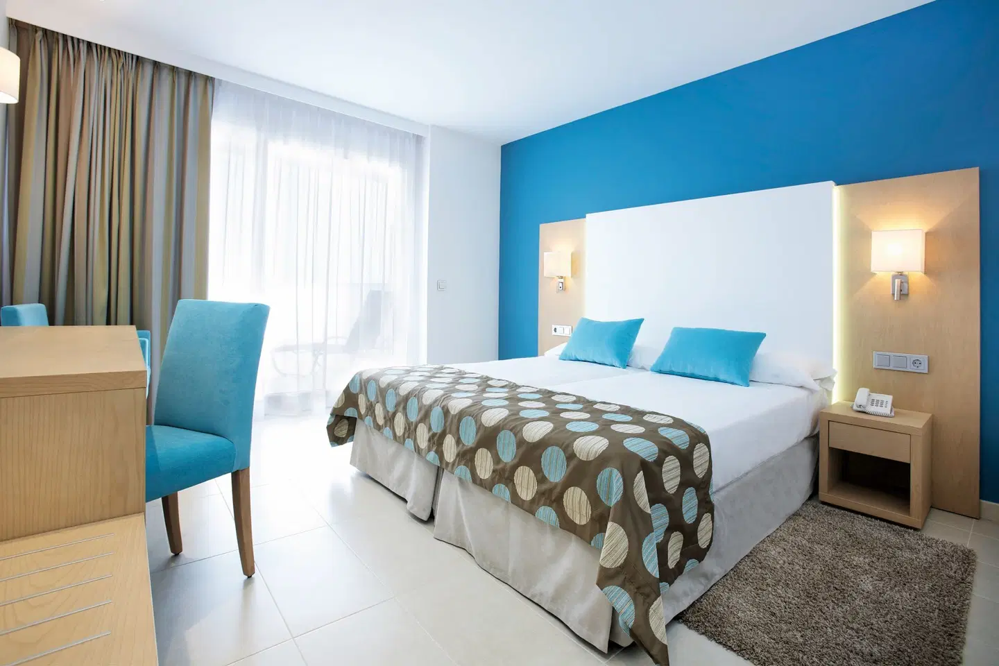 Universal Marques ROOM_EXAMPLE