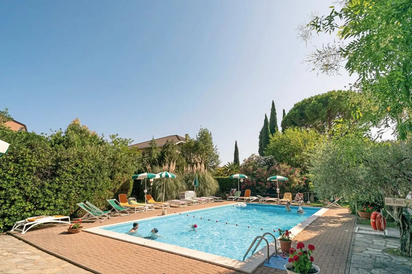 Residence Villa Paola OUTDOOR_POOL