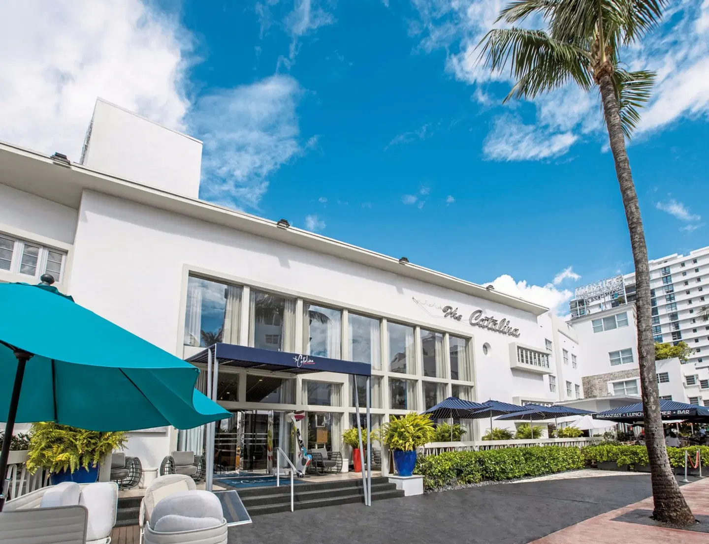 Catalina Hotel EXTERIOR