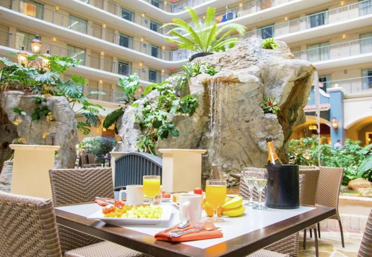 Embassy Suites by Hilton Fort Lauderdale - 17th Street Restaurant