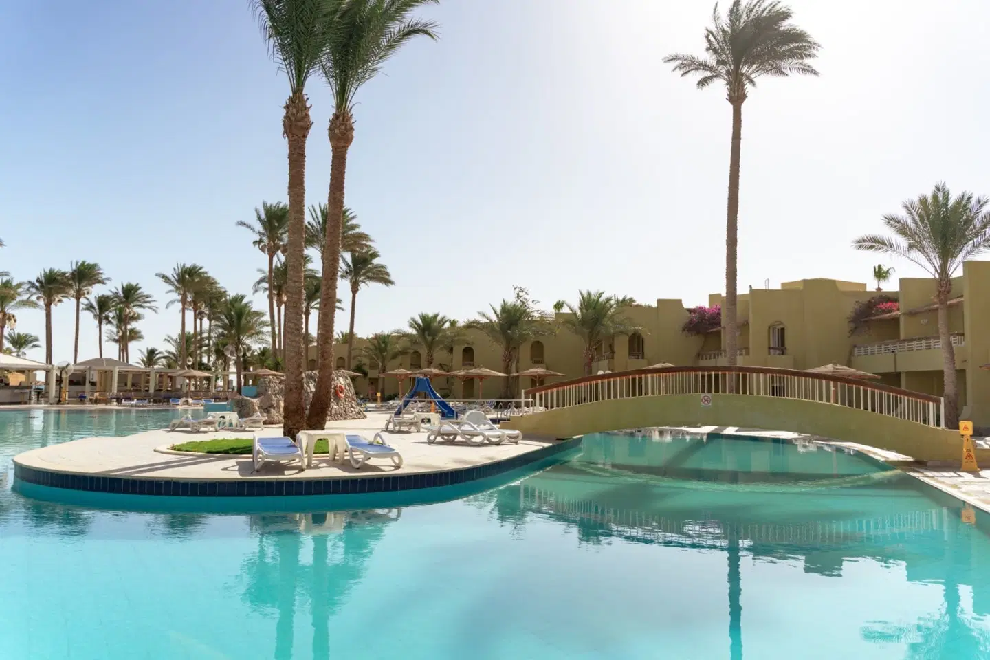 Palm Beach Resort OUTDOOR_POOL