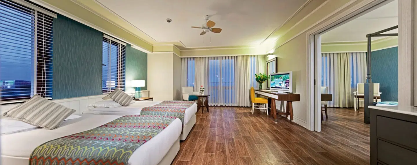 Club Grand Side ROOM_EXAMPLE