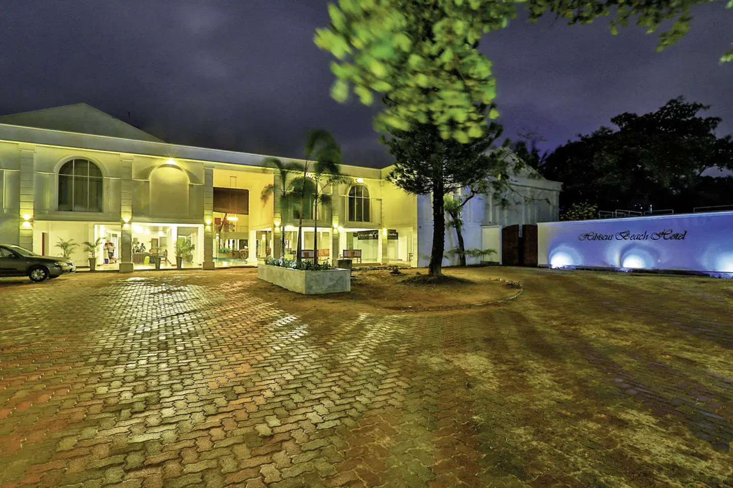 Hibiscus Beach Hotel EXTERIOR