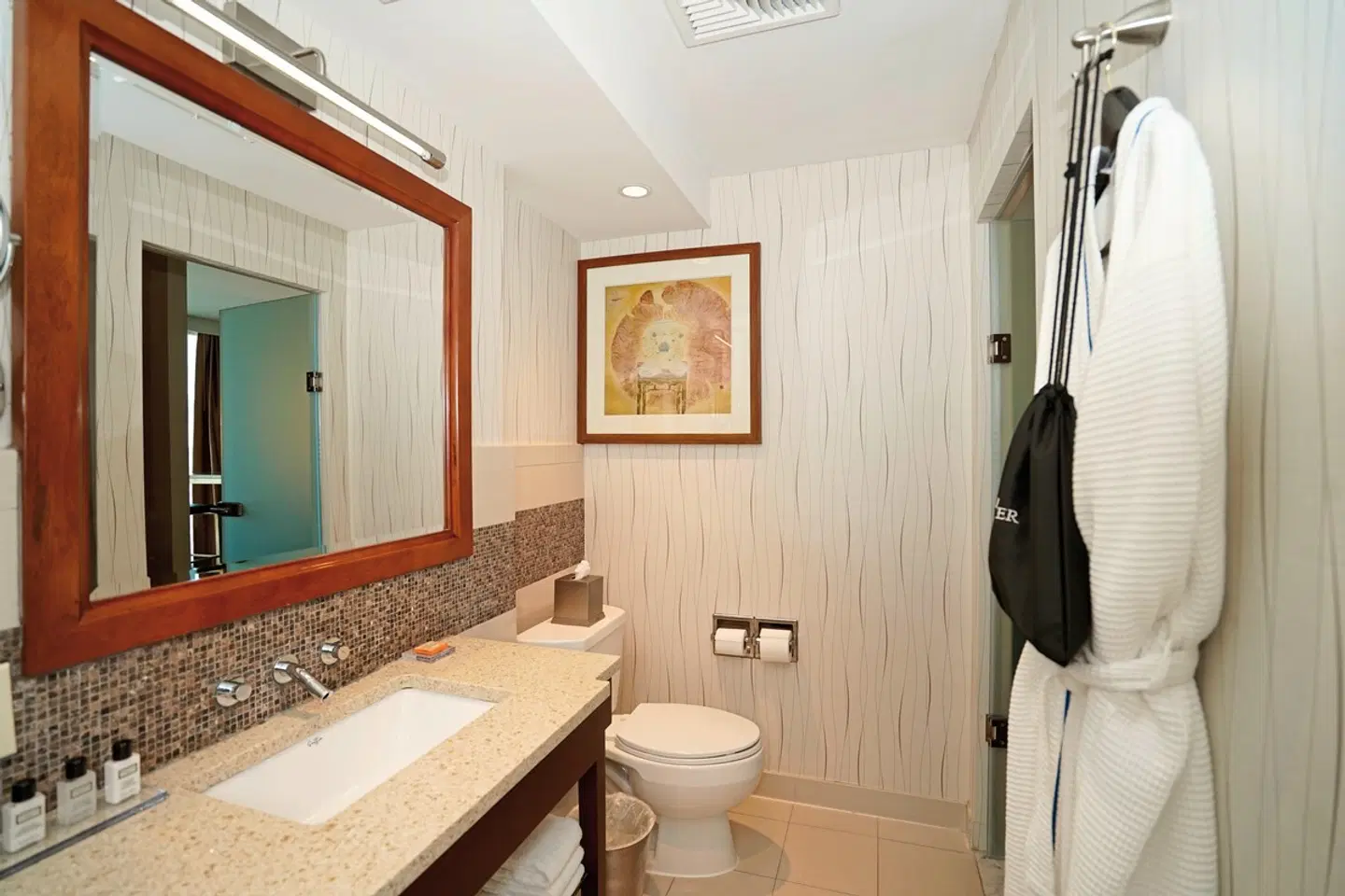 Wyndham Garden Chinatown Badezimmer