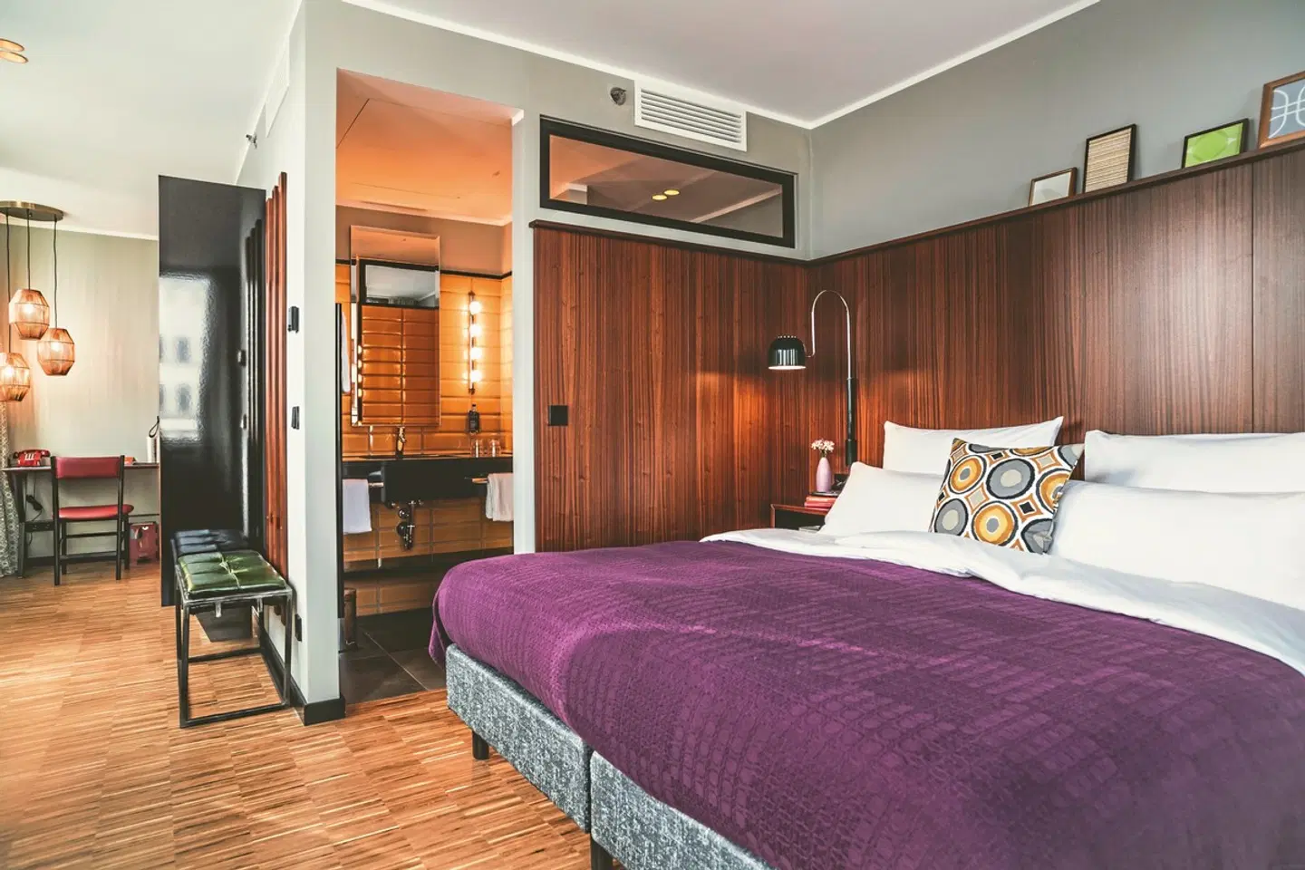 HENRI Hotel Düsseldorf Downtown ROOM_EXAMPLE