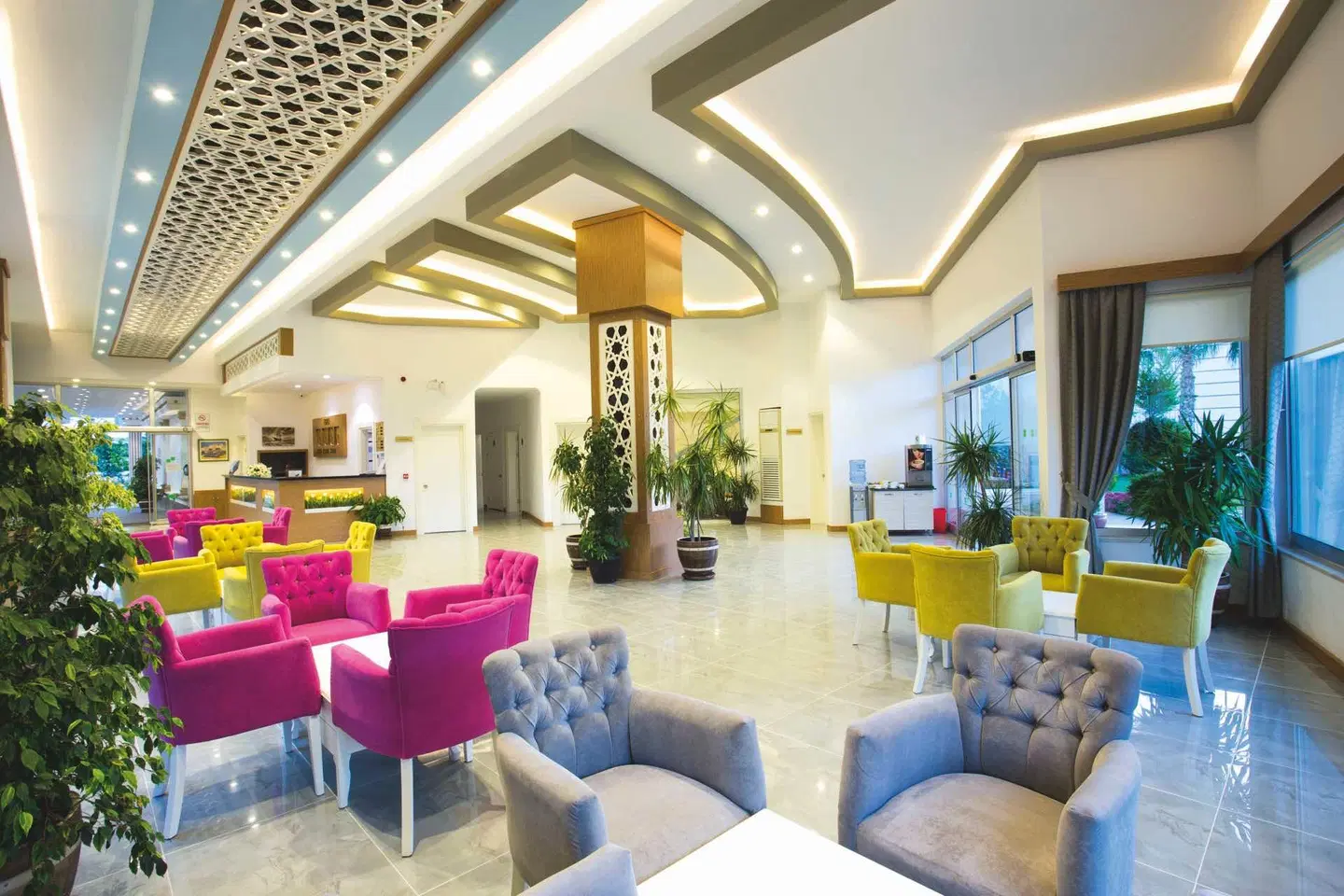 Sun Club Side LOUNGE_LOBBY