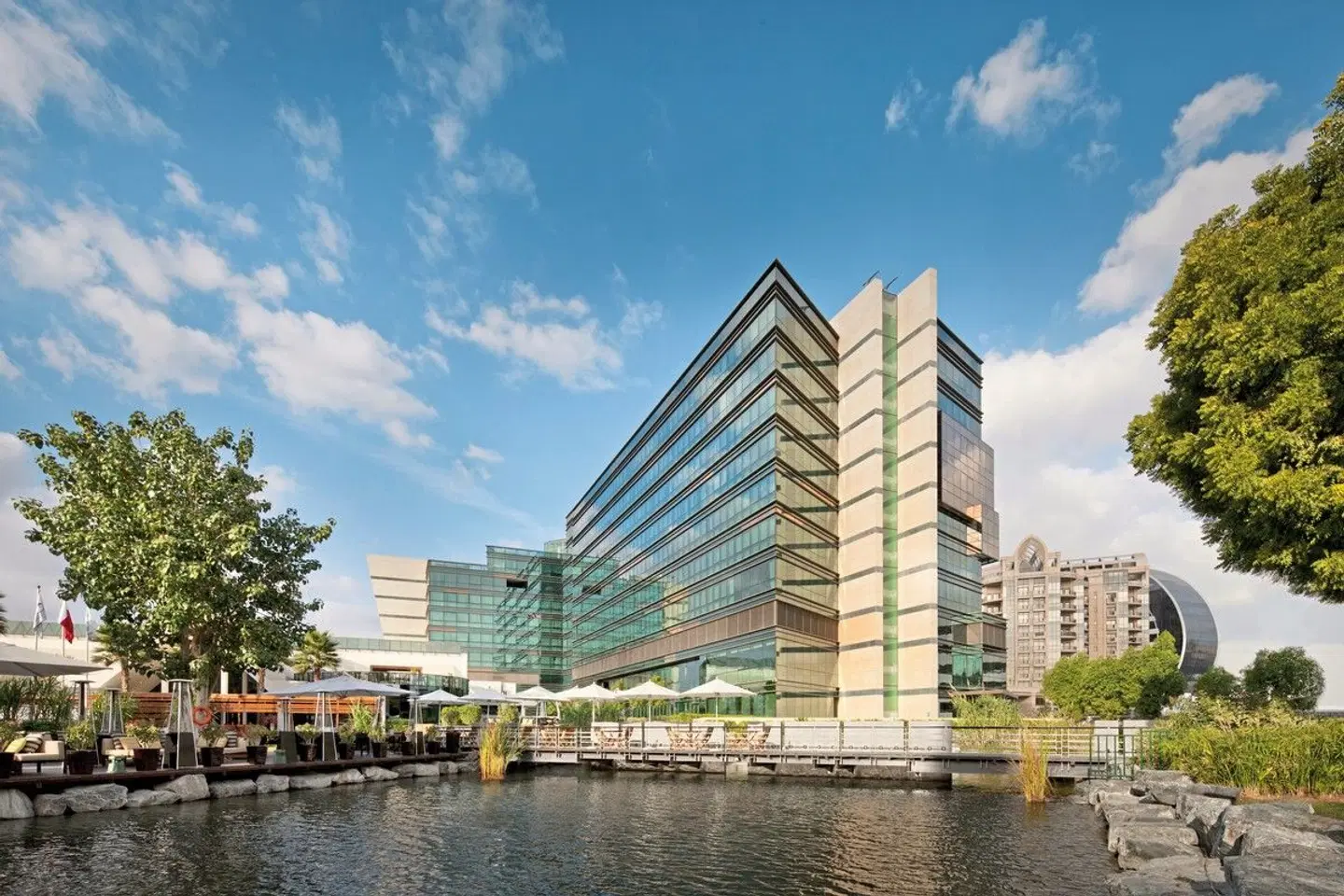 Jumeirah Creekside Hotel EXTERIOR