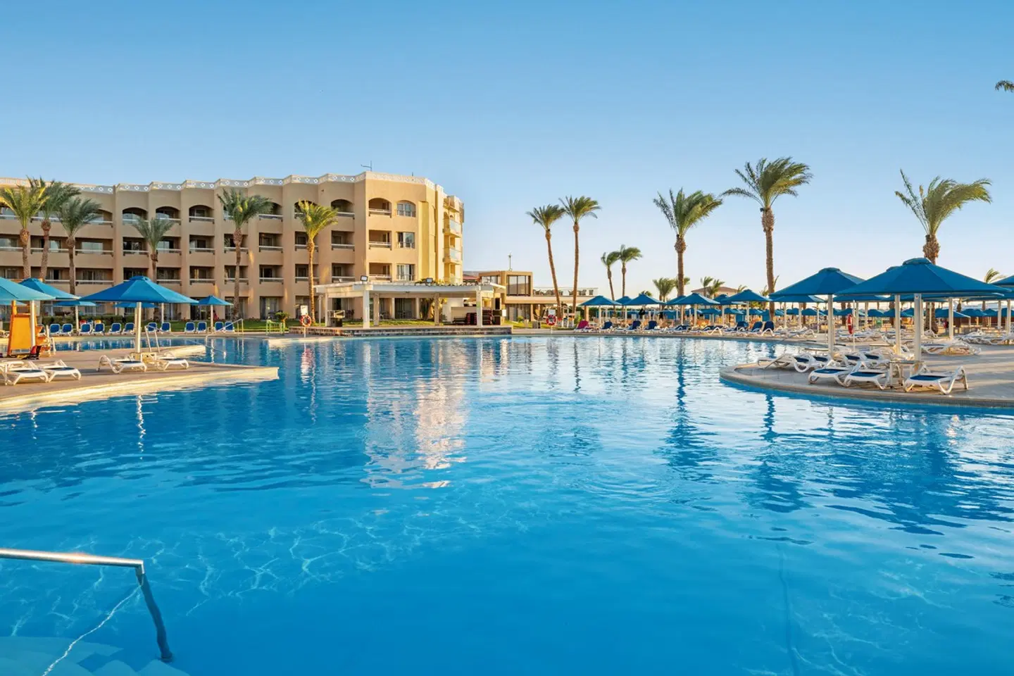 Beach Albatros Resort OUTDOOR_POOL