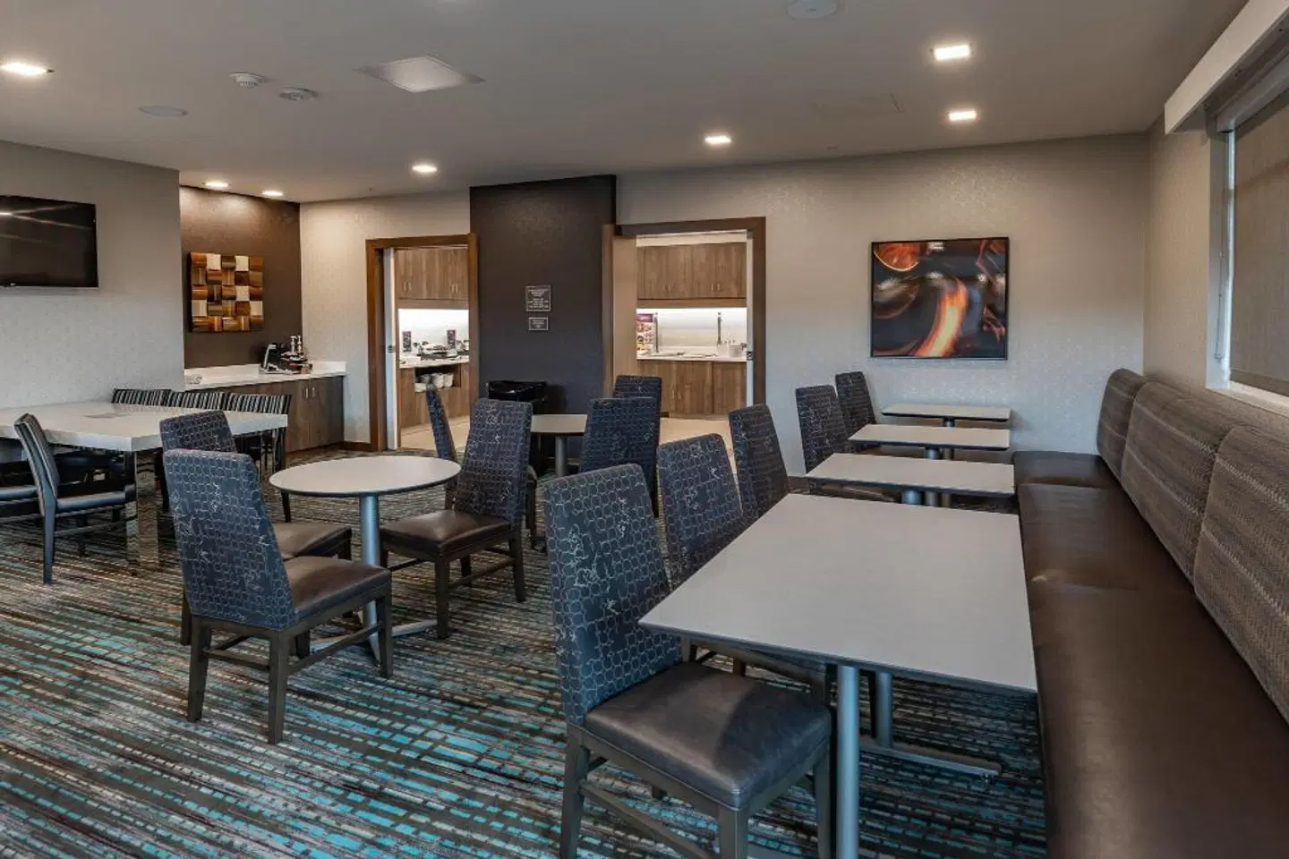 Residence Inn by Marriott Dallas at The Canyon Restaurant