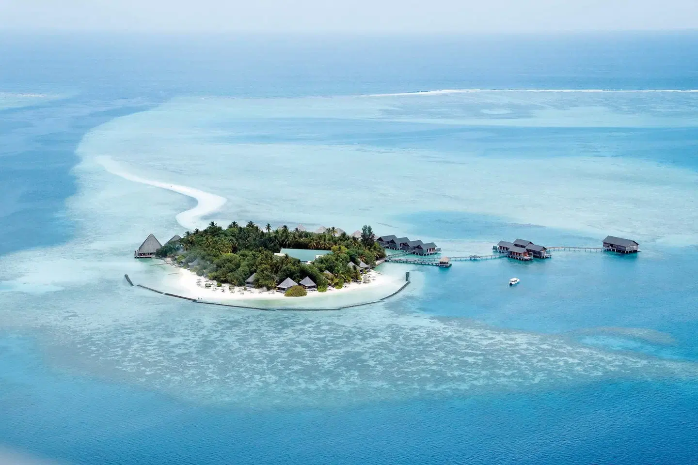 Gangehi Island Resort EXTERIOR