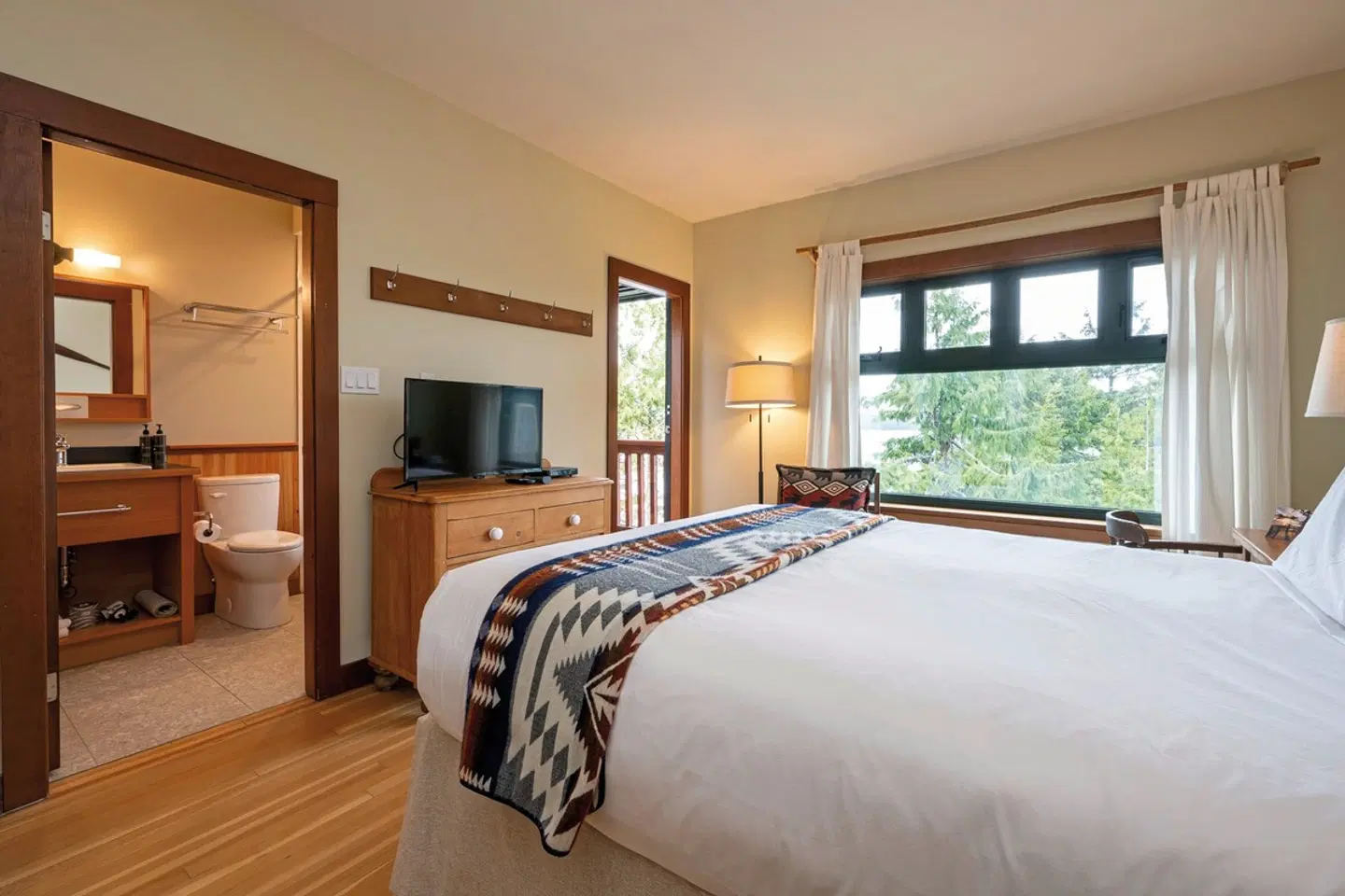 Middle Beach Lodge ROOM_EXAMPLE