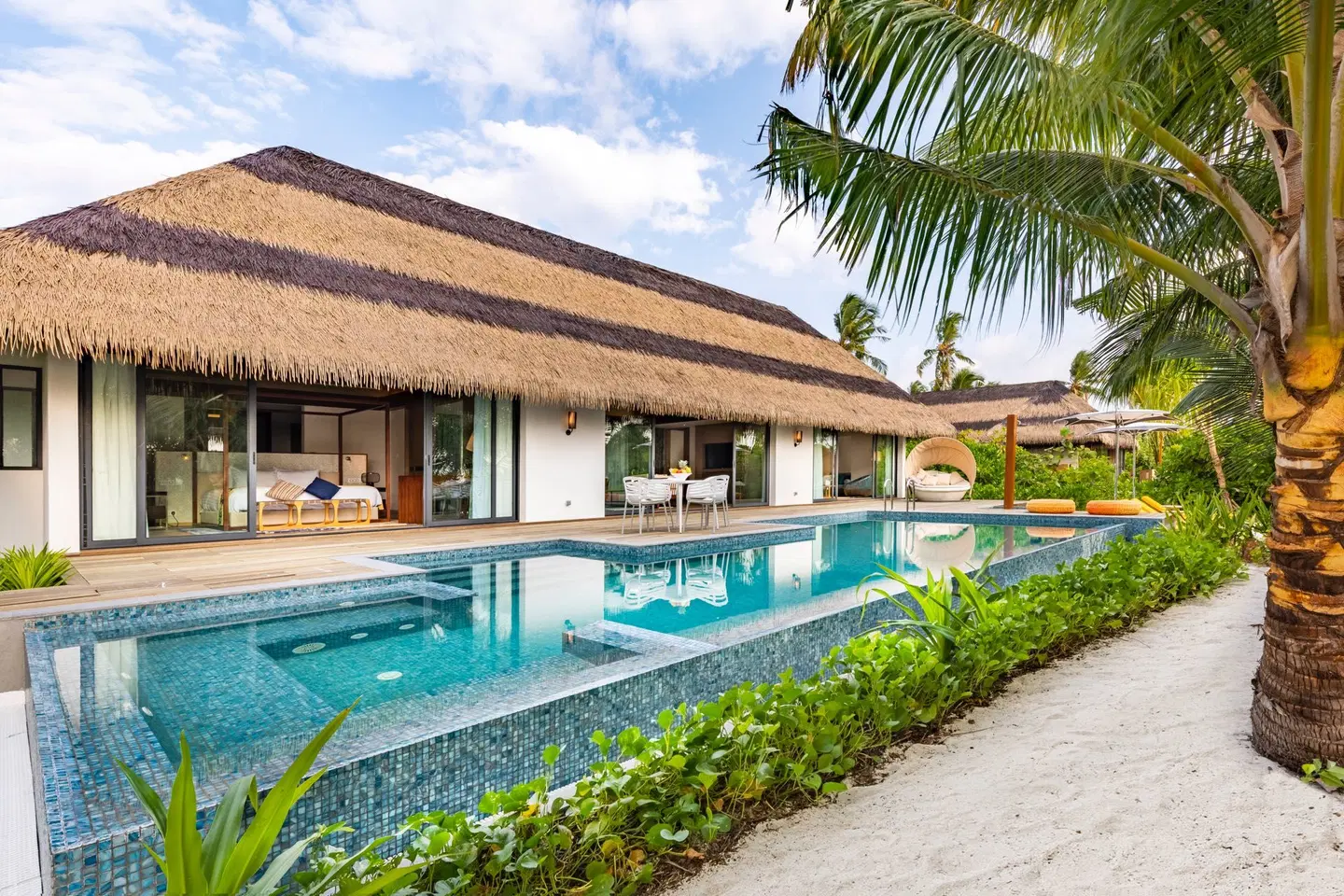 Pullman Maldives Maamutaa Resort OUTDOOR_POOL