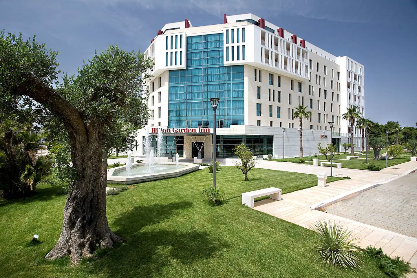 Hilton Garden Inn Lecce EXTERIOR