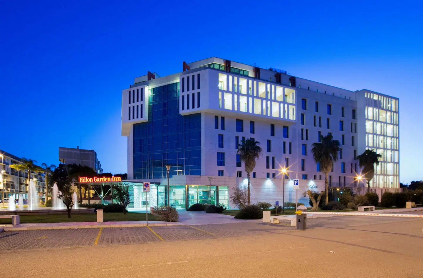 Hilton Garden Inn Lecce EXTERIOR