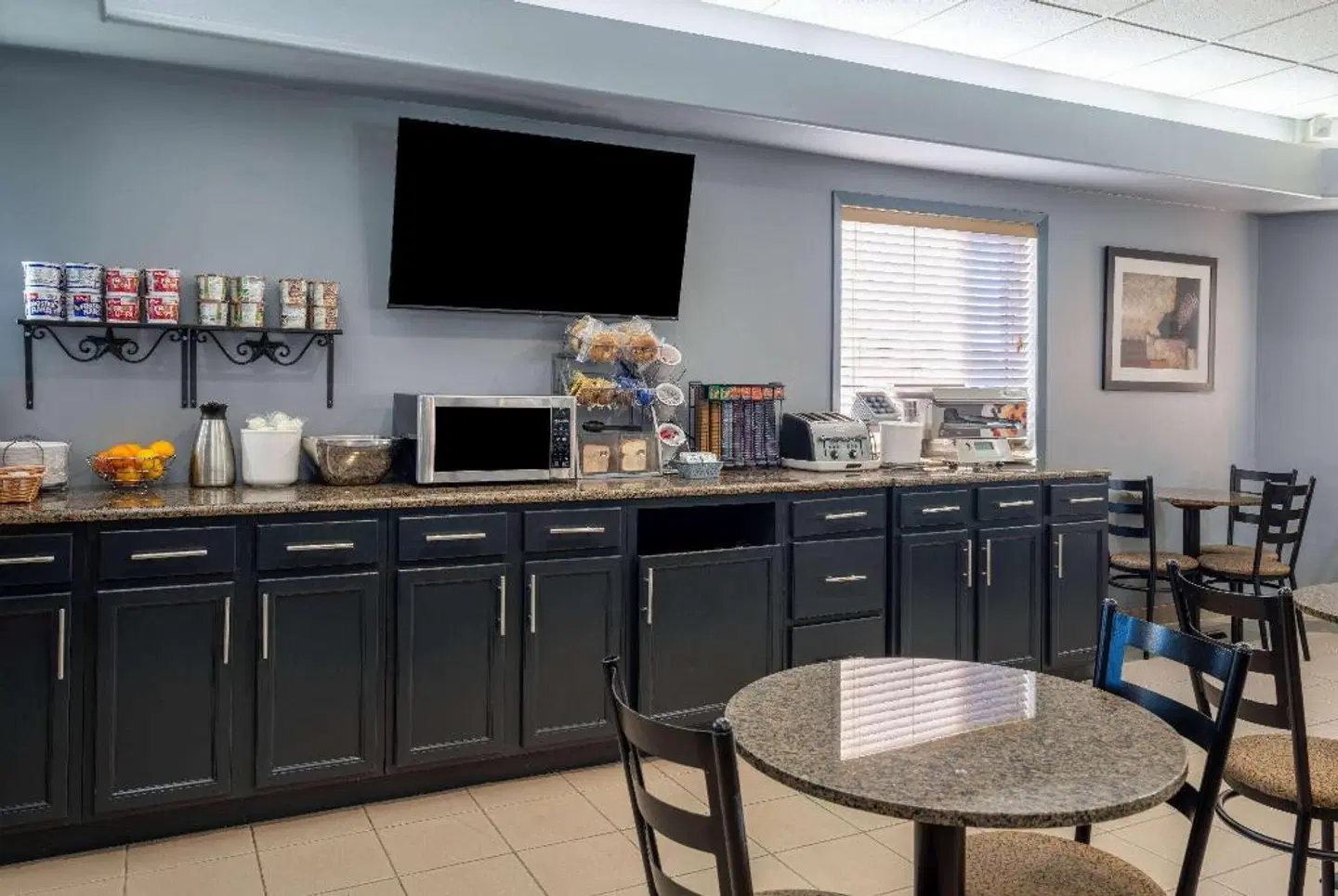 Super 8 by Wyndham Edmonton International Airport BAR