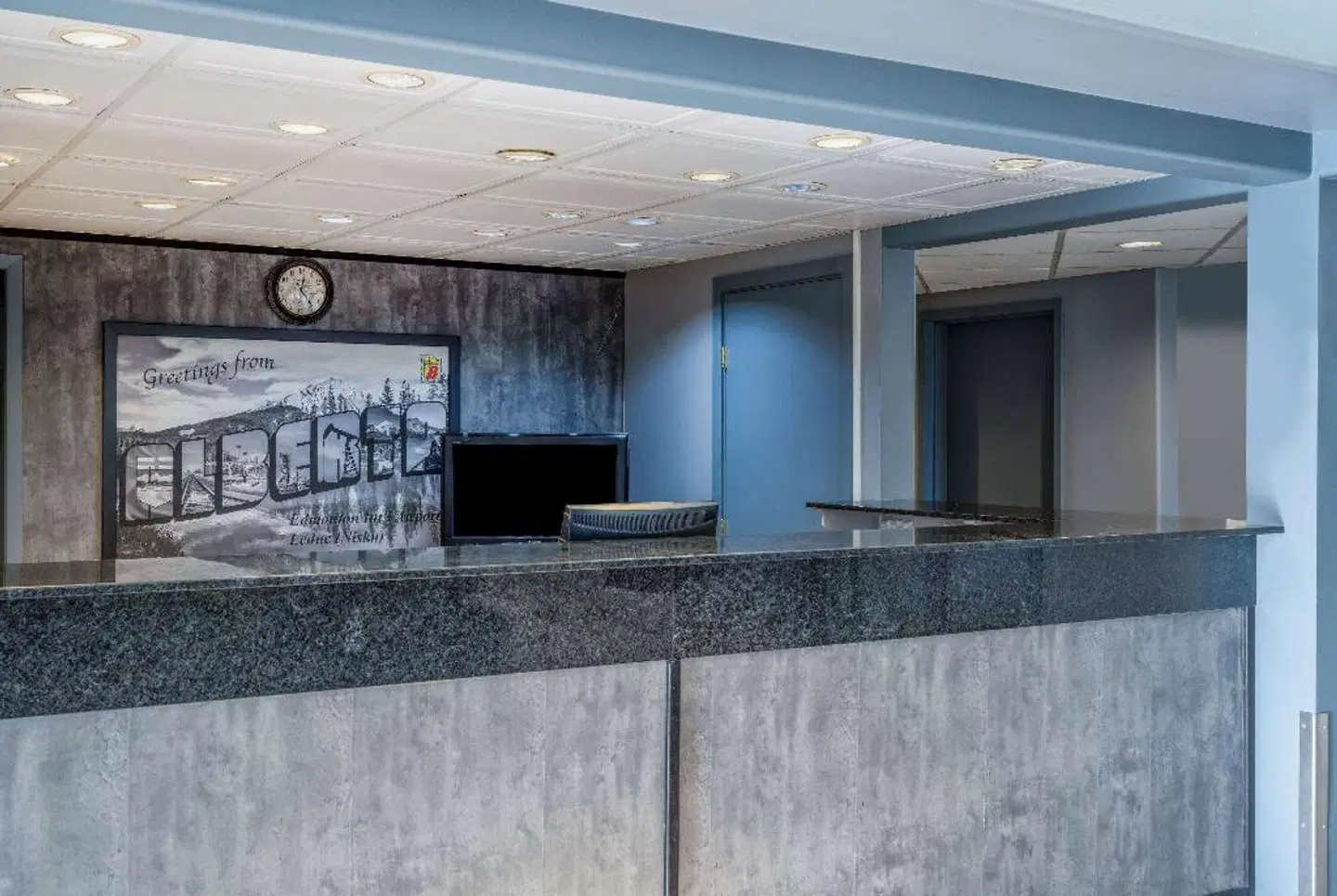 Super 8 by Wyndham Edmonton International Airport INDOOR_POOL