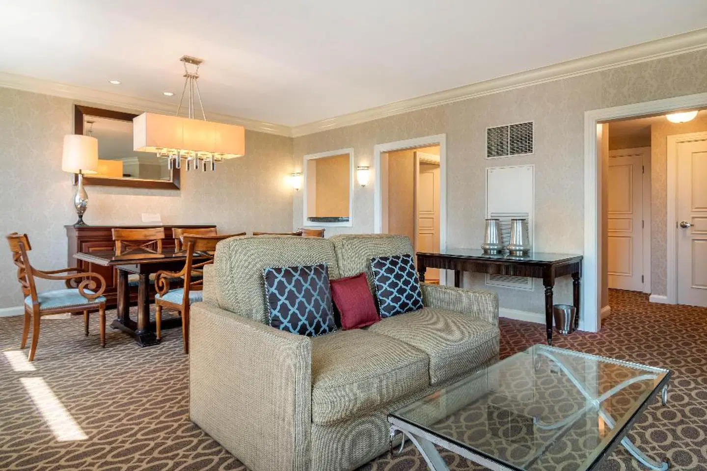 Omni Atlanta Hotel at CNN Center ROOM_EXAMPLE