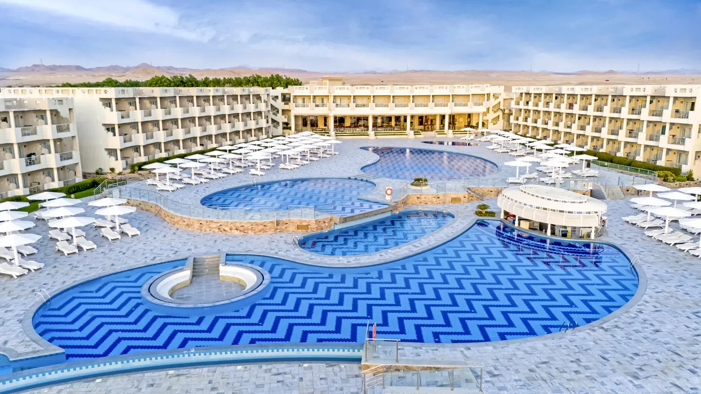 Sirena Beach Resort & Spa EXTERIOR