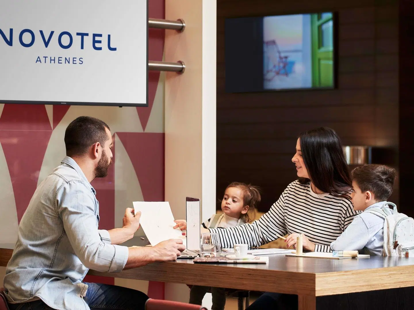 Novotel Athenes PEOPLE