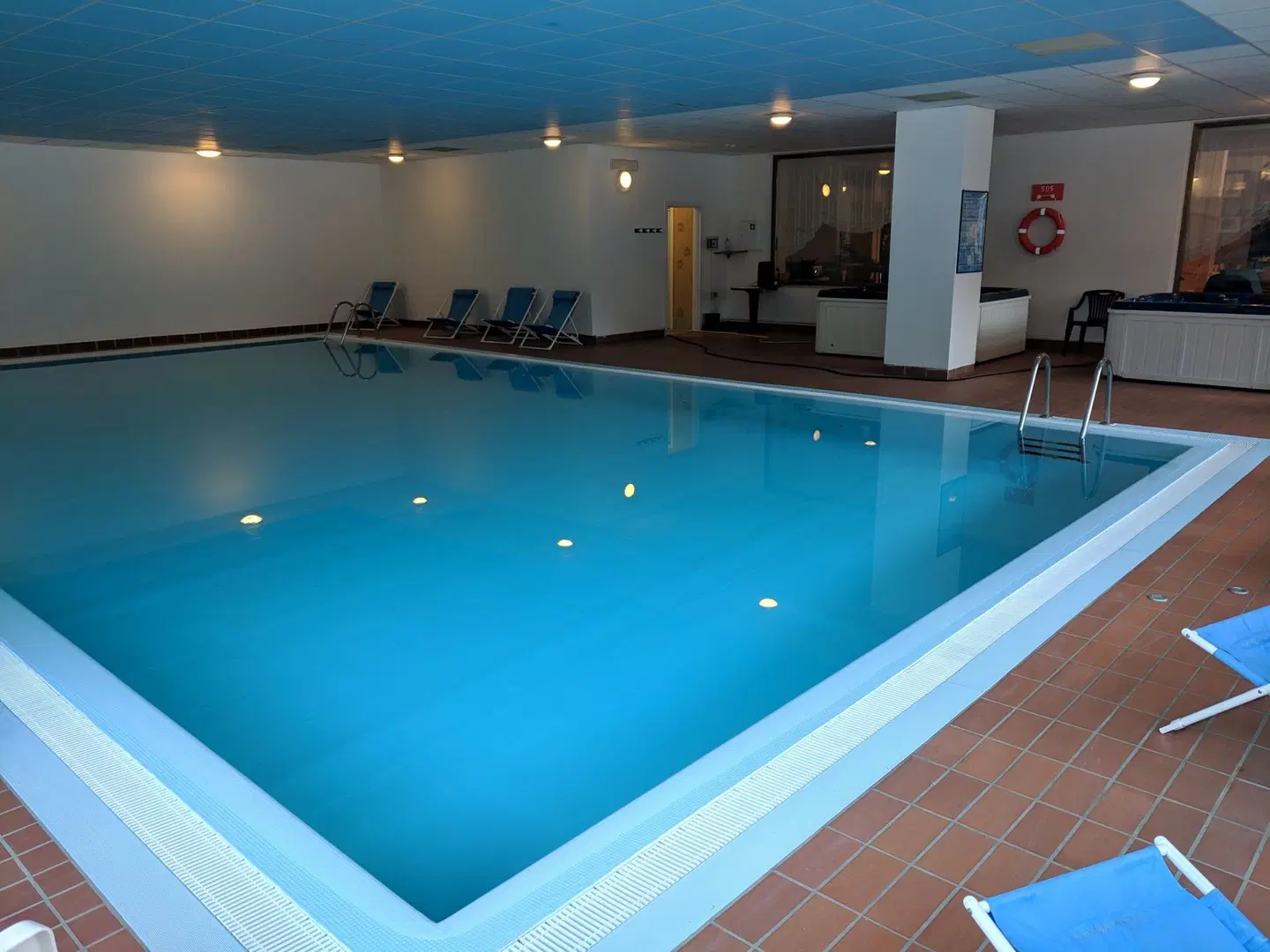 PRINCIPE MARMOLADA Hallenbad