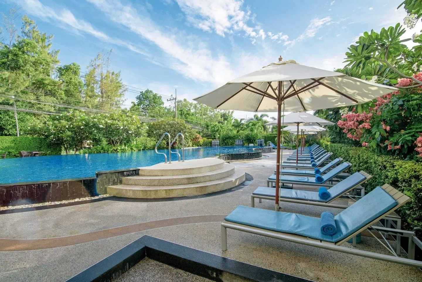 Golden Beach Cha Am Hotel OUTDOOR_POOL