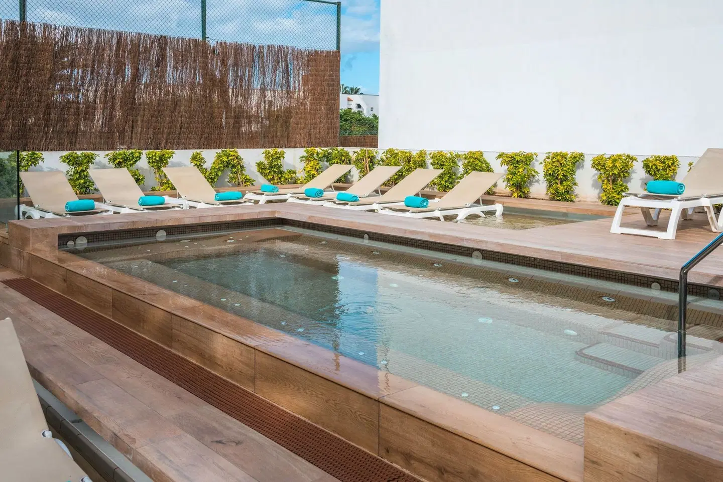 Iberostar Waves Las Dalias OUTDOOR_POOL