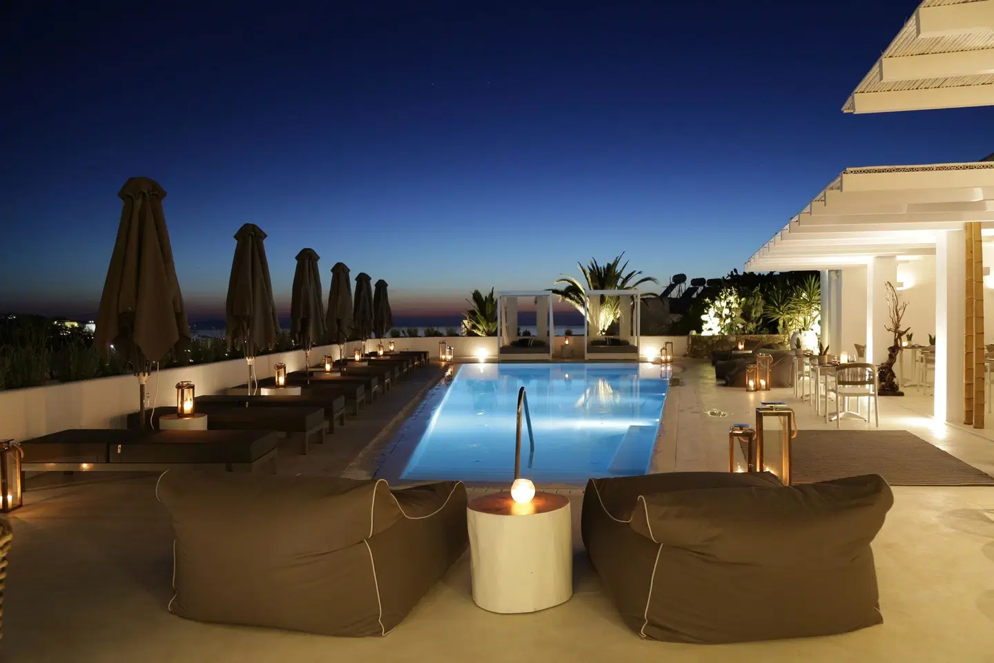 Livin Mykonos OUTDOOR_POOL
