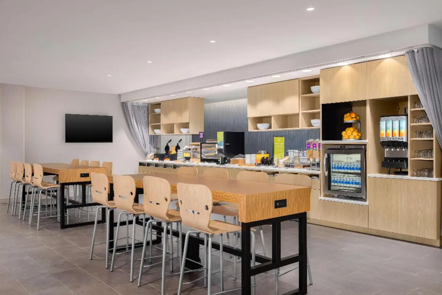 Home2 Suites By Hilton Virginia Beach Princess Anne Bar