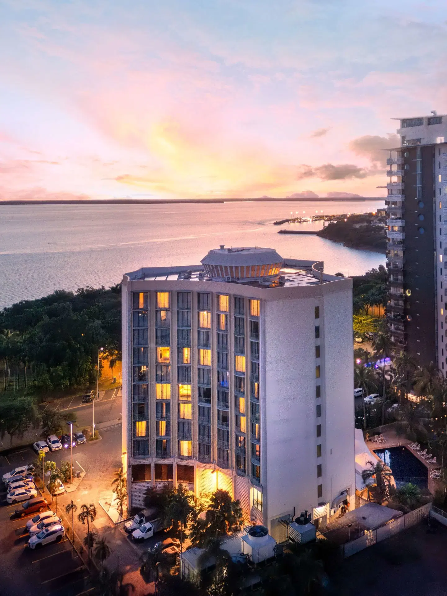 Hilton Garden Inn Darwin EXTERIOR