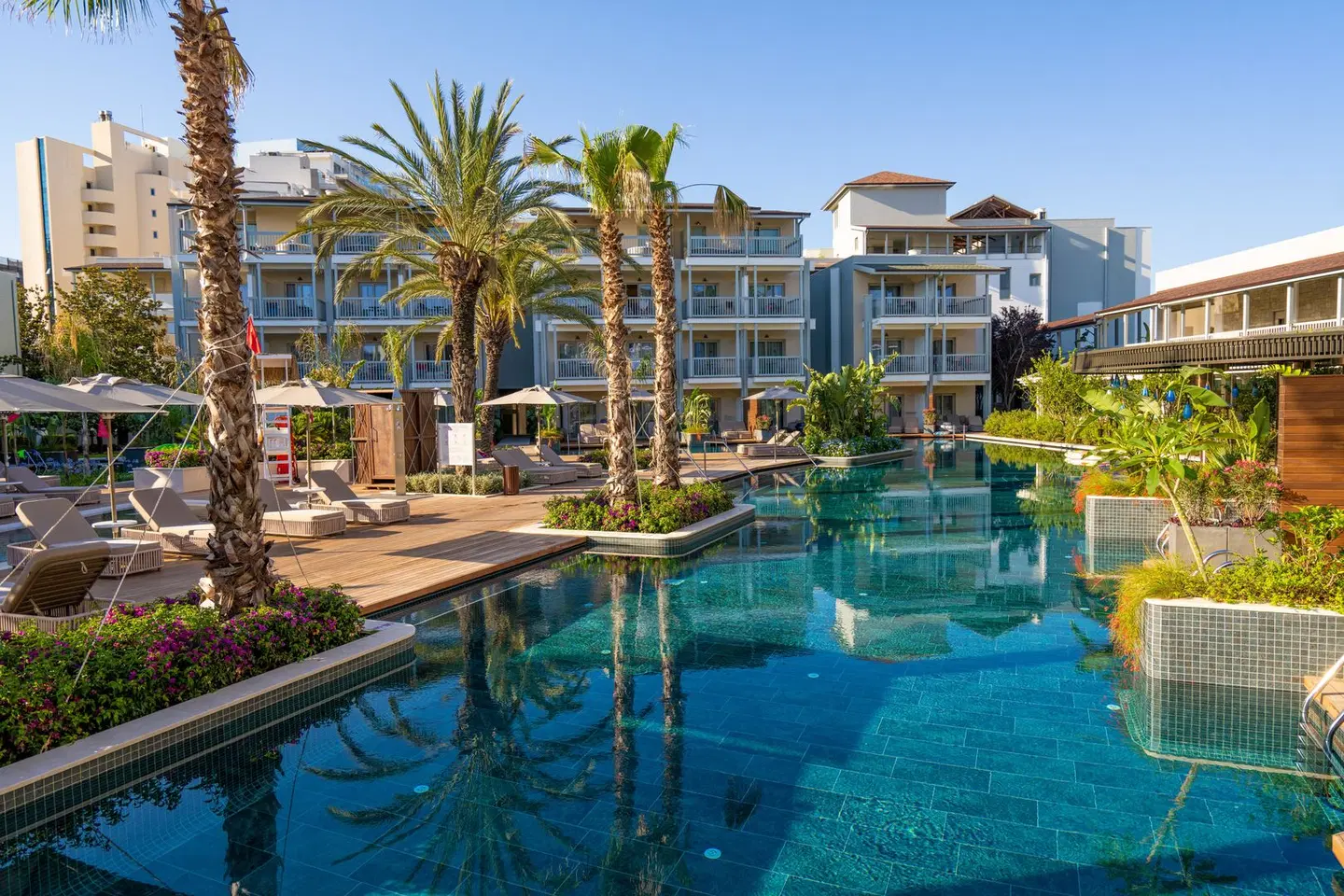 Lara Barut Collection OUTDOOR_POOL