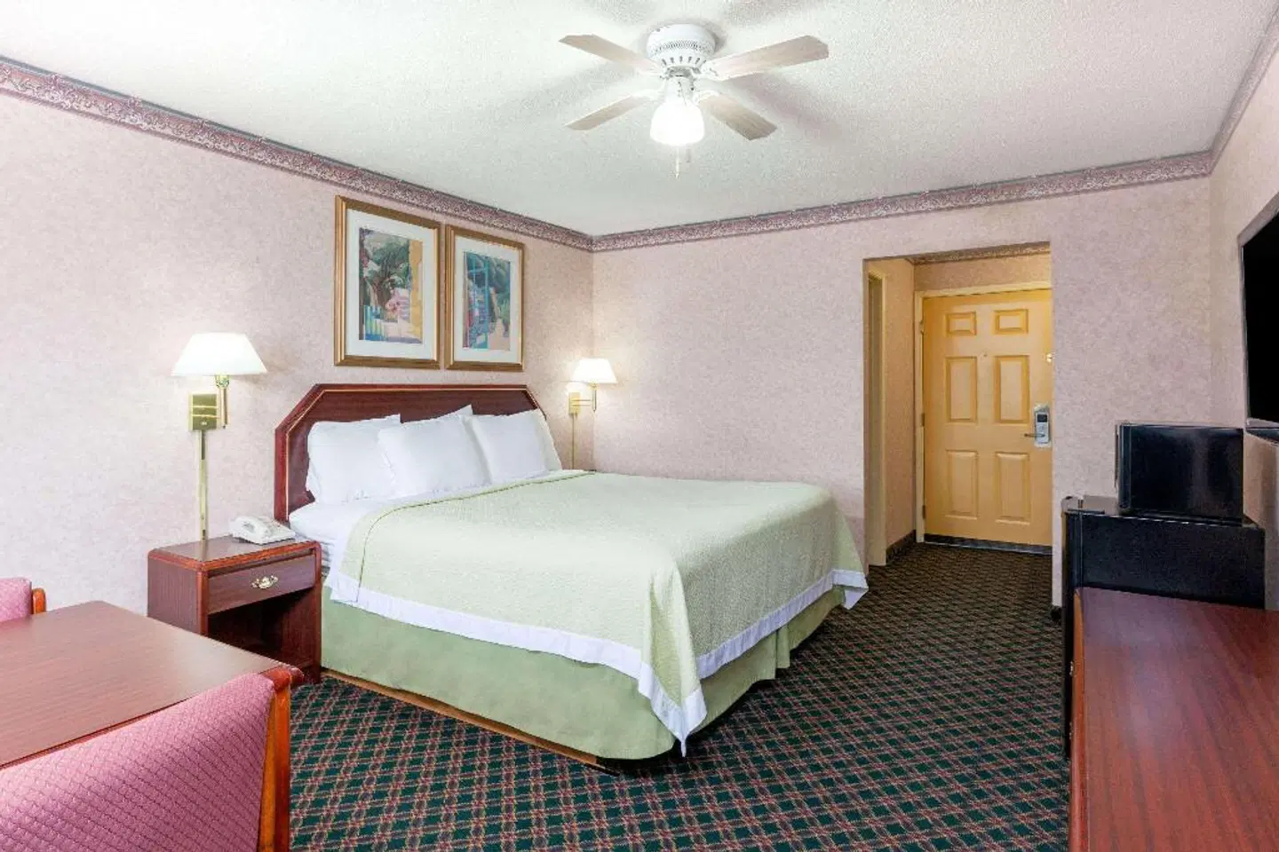 Days Inn by Wyndham Holladay ROOM_EXAMPLE