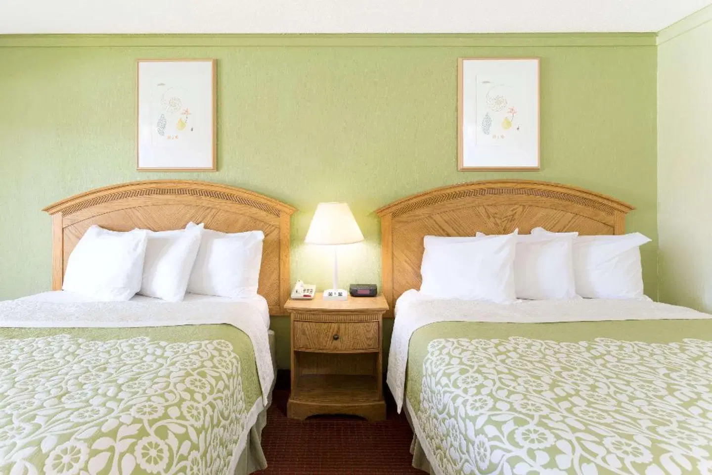 Days Inn by Wyndham Washington ROOM_EXAMPLE