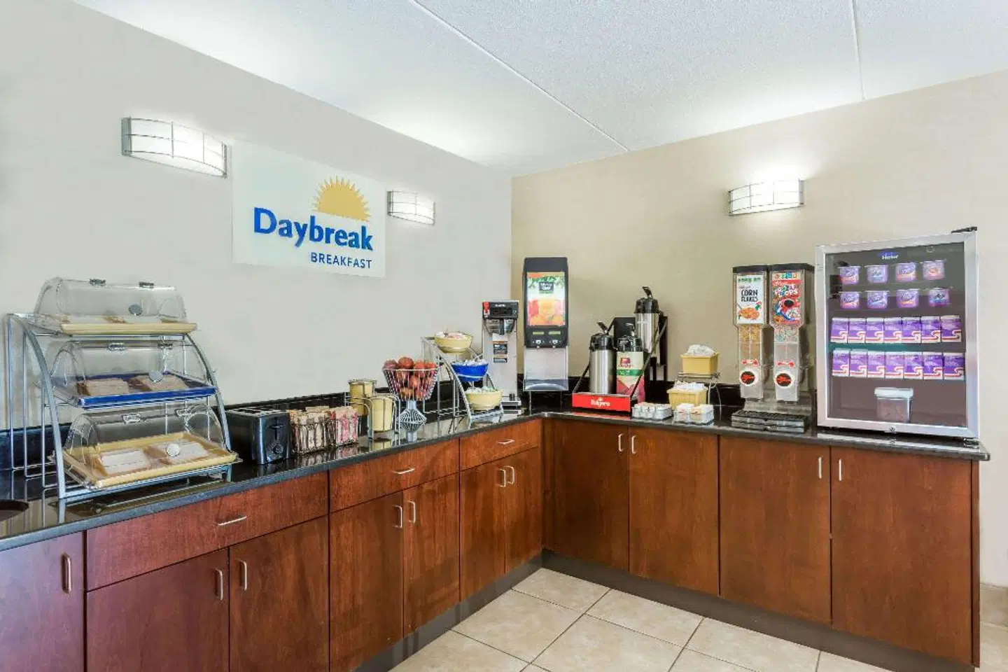 Days Inn by Wyndham Winston Salem North Bar