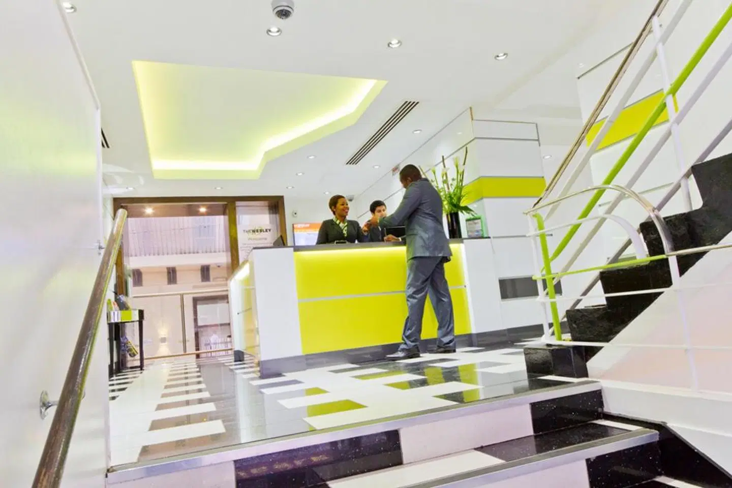 TheWesley LOUNGE_LOBBY