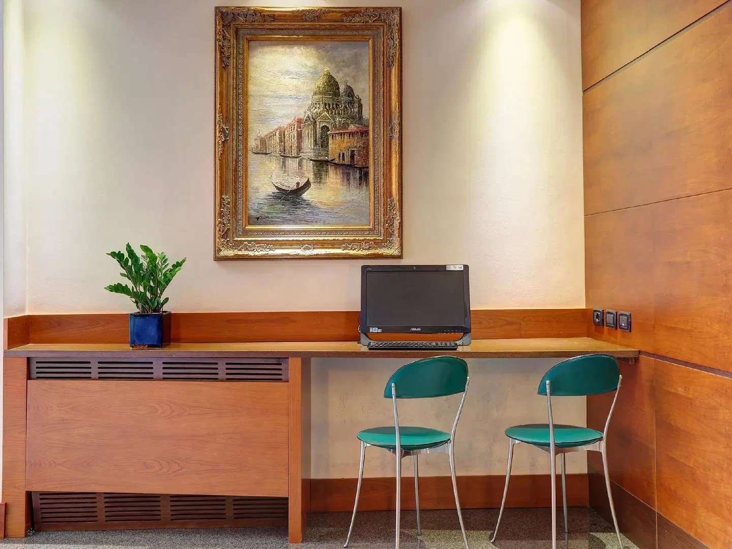 SMARTHOTEL Re LOUNGE_LOBBY