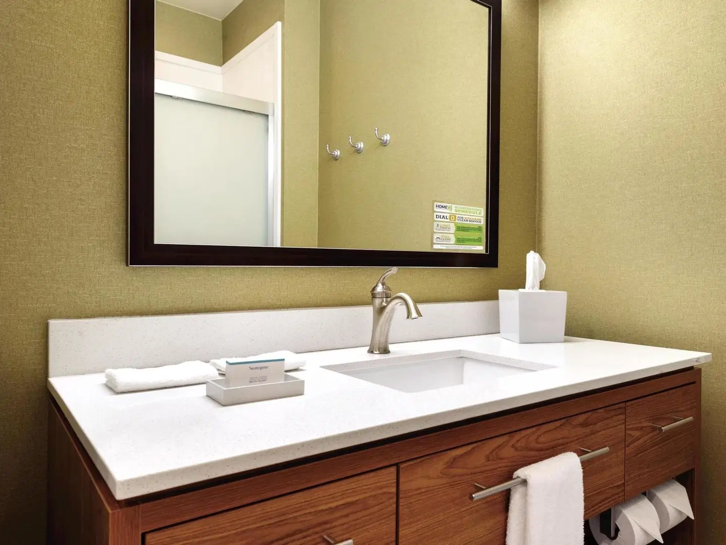 Home2 Suites by Hilton Parc Lafayette Badezimmer