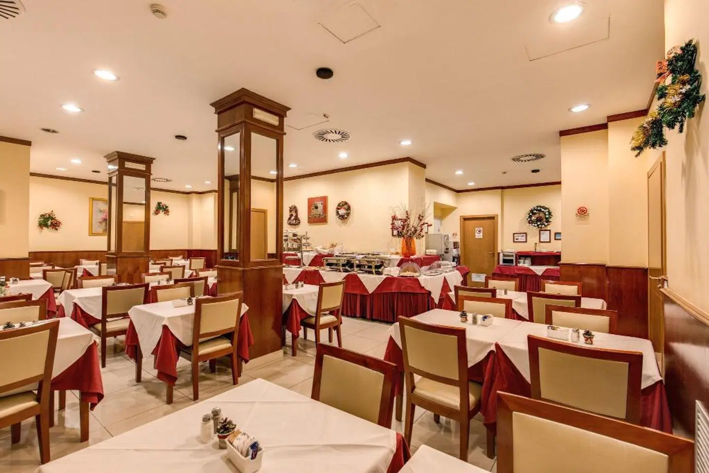 Augusta Lucilla Palace Restaurant