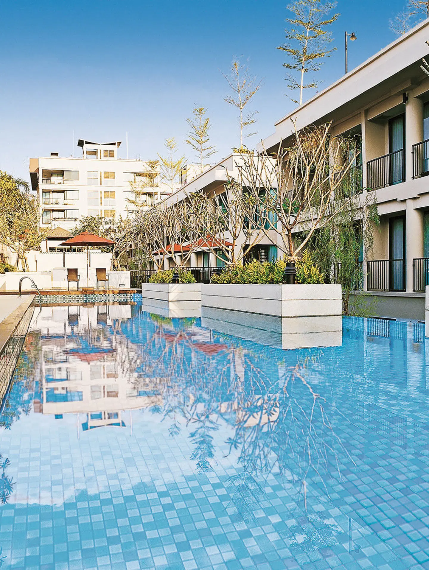 Tara Mantra Cha Am OUTDOOR_POOL