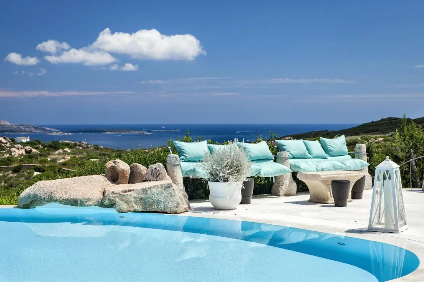 Li Finistreddi Exclusive Country Retreat OUTDOOR_POOL