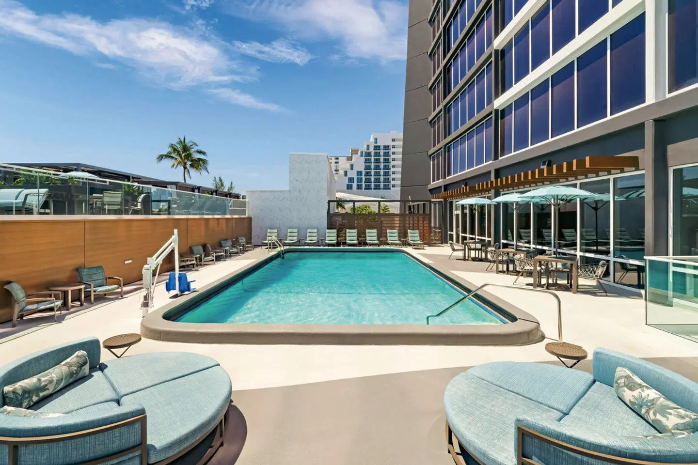Courtyard Oceanside Fort Lauderdale Beach OUTDOOR_POOL