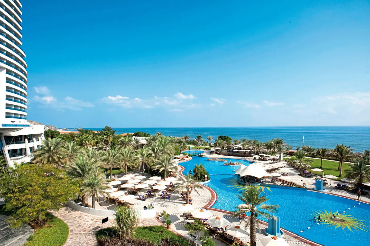 Le Meridien Al Aqah Beach Resort OUTDOOR_POOL