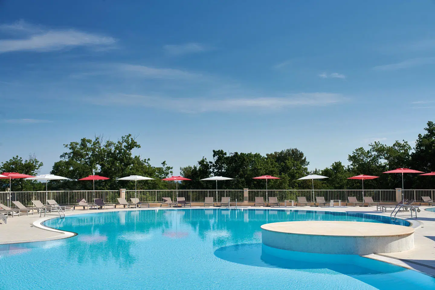 Apartments Bellevue Plava Laguna OUTDOOR_POOL